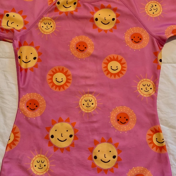 Tea Collection Sun's Out SS Rash Guard | Size 10 - Picture 3 of 11